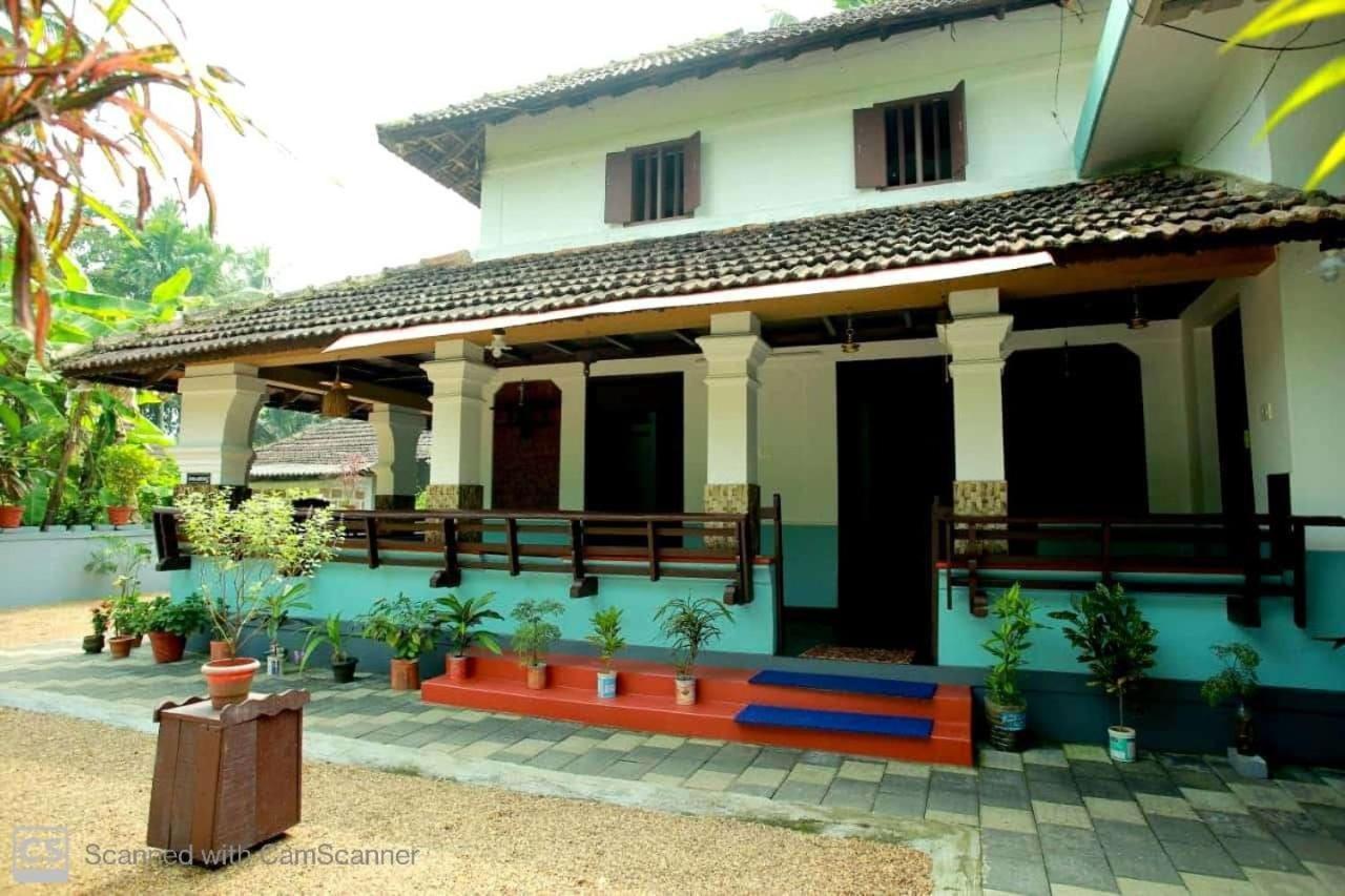 Kenoth Thaliyil Mana, Heritage Homestay Payyannur Экстерьер фото